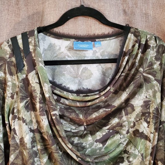 Vera Wang Camouflage Blouse - Picture 3 of 6